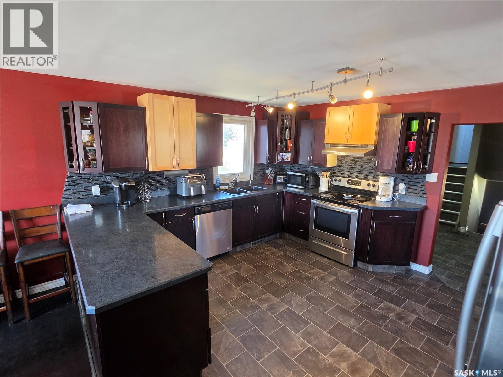 725 2nd AVENUE - 32