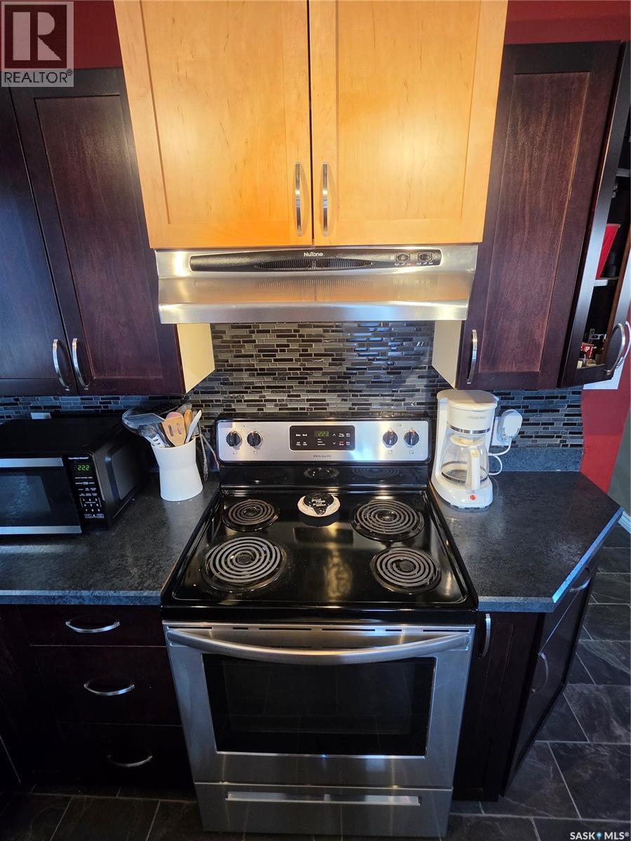 725 2nd AVENUE - 33