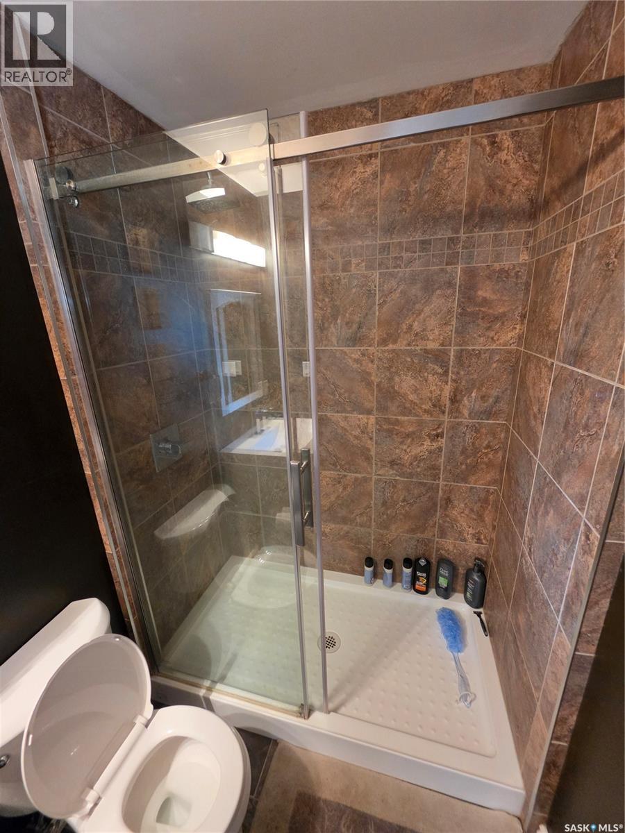 725 2nd AVENUE - 5