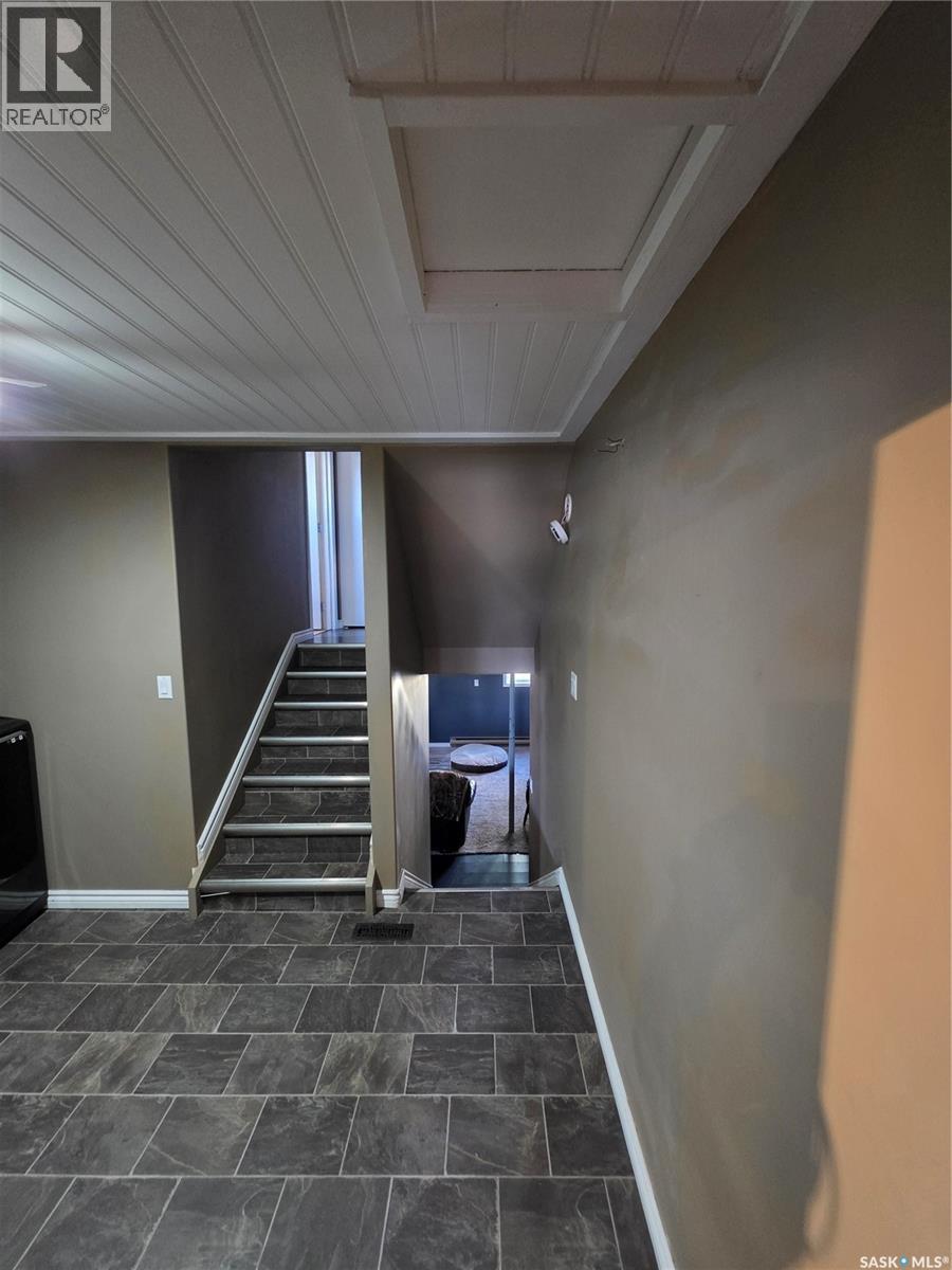 725 2nd AVENUE - 7