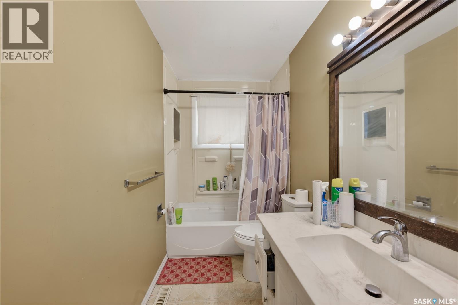 1329 Rupert STREET - 12