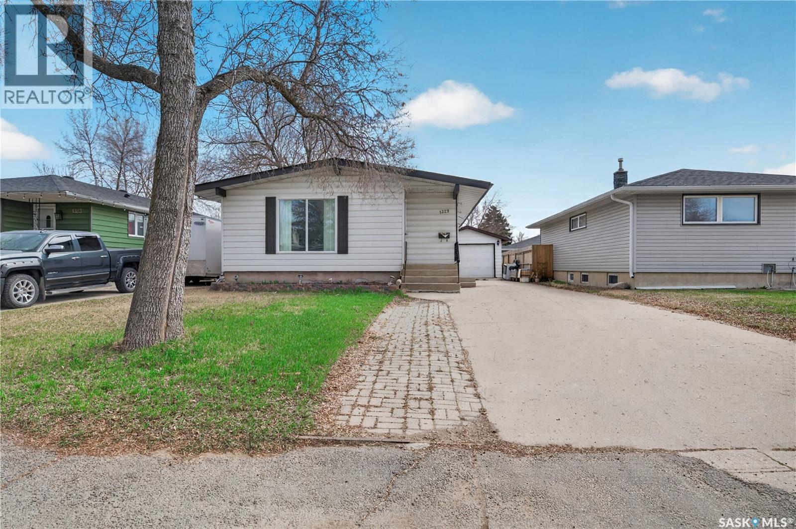 1329 Rupert STREET - Image 2