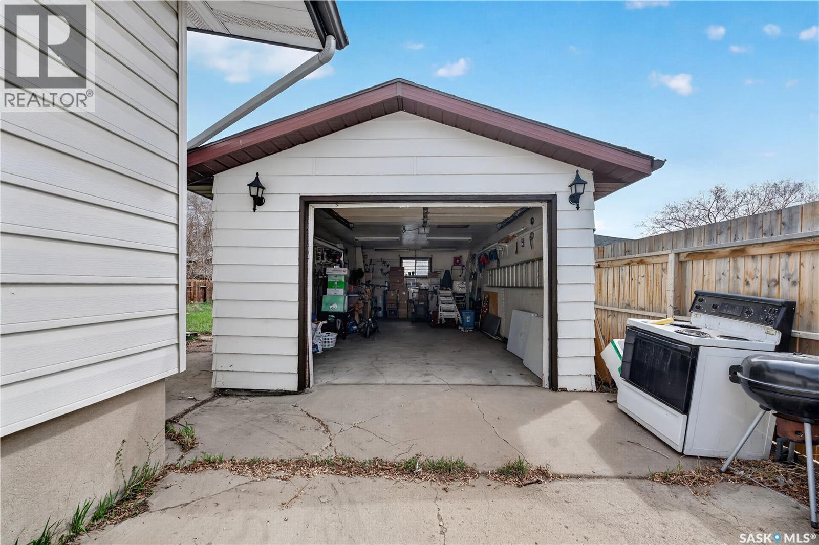 1329 Rupert STREET - 23