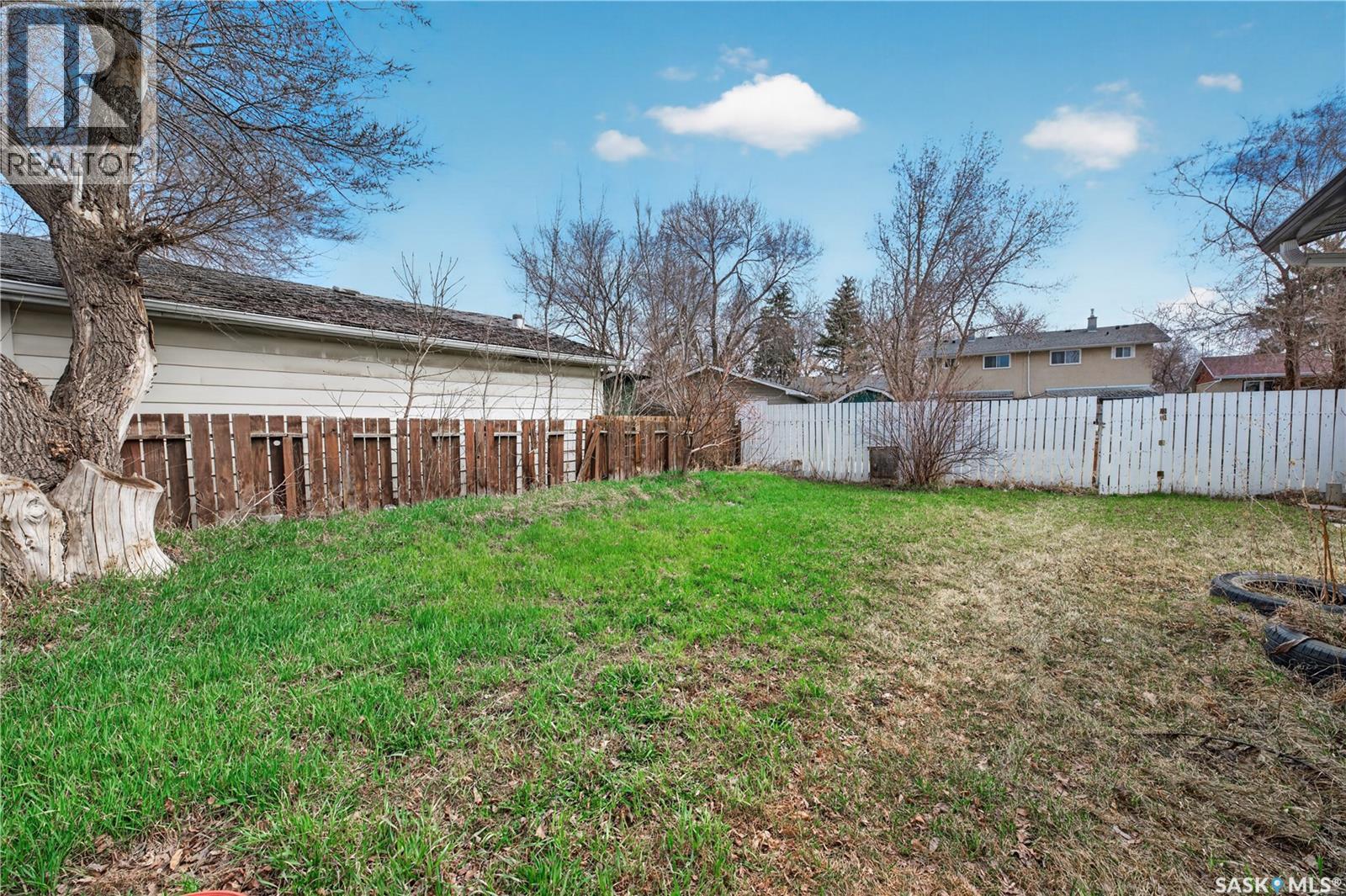 1329 Rupert STREET - 26