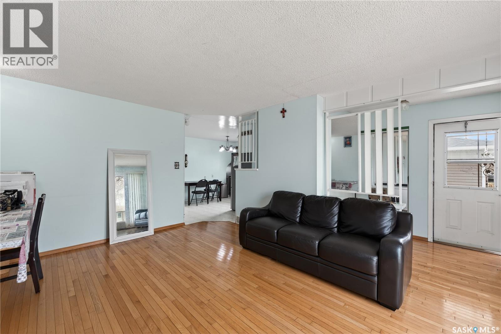 1329 Rupert STREET - 4