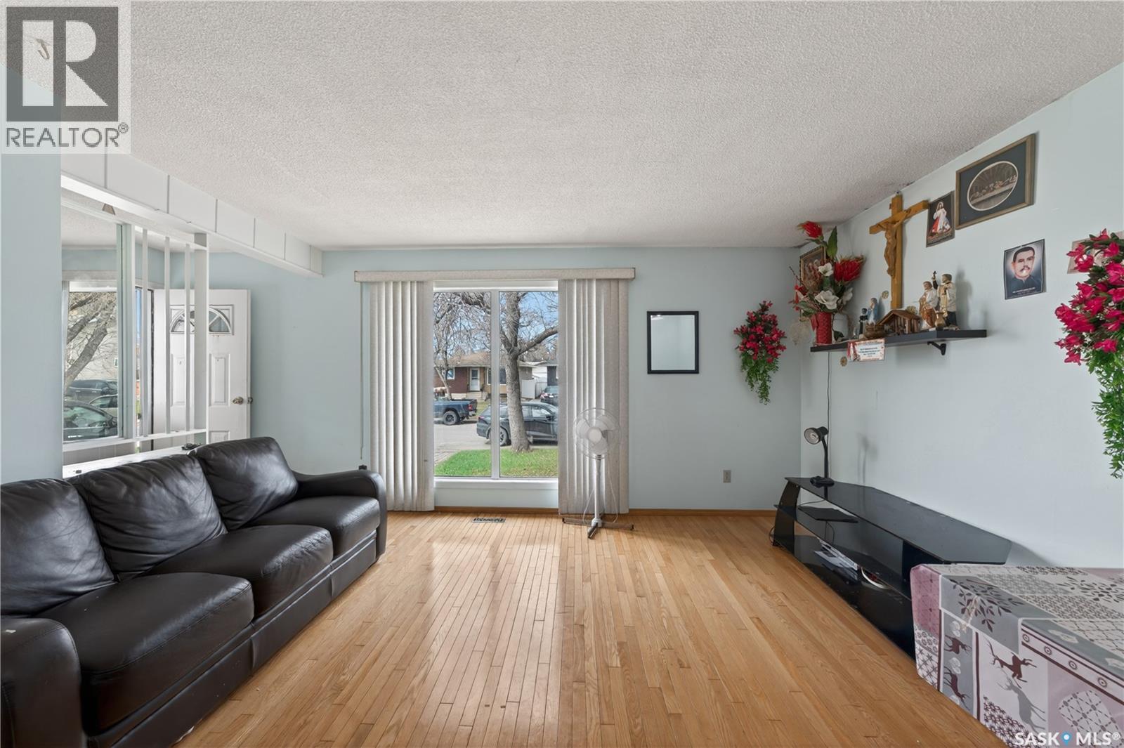 1329 Rupert STREET - 5