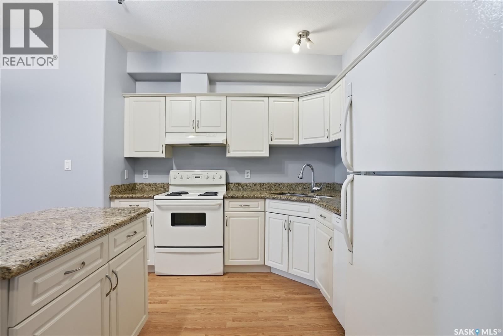 #313 333 Nelson ROAD - 15