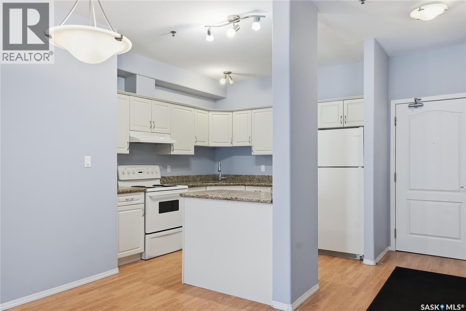 #313 333 Nelson ROAD - 19