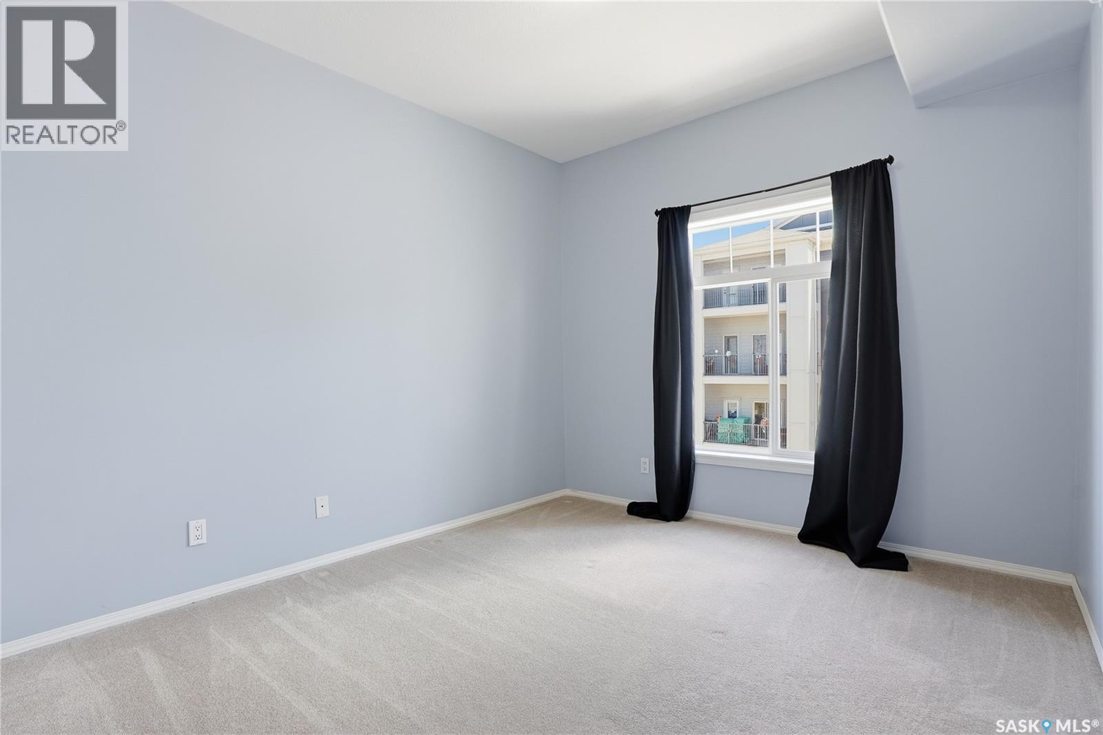 #313 333 Nelson ROAD - 28