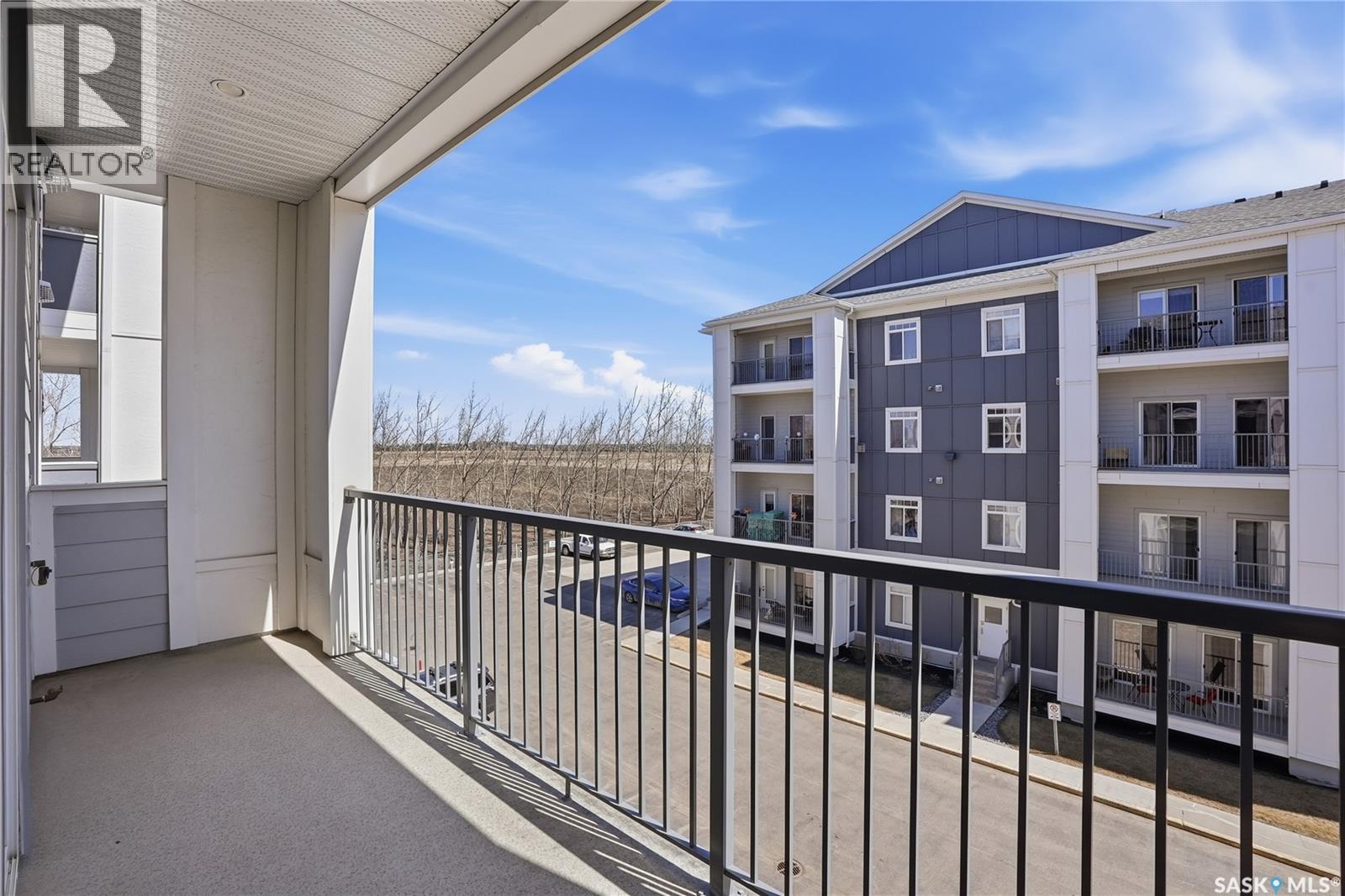 #313 333 Nelson ROAD - 33