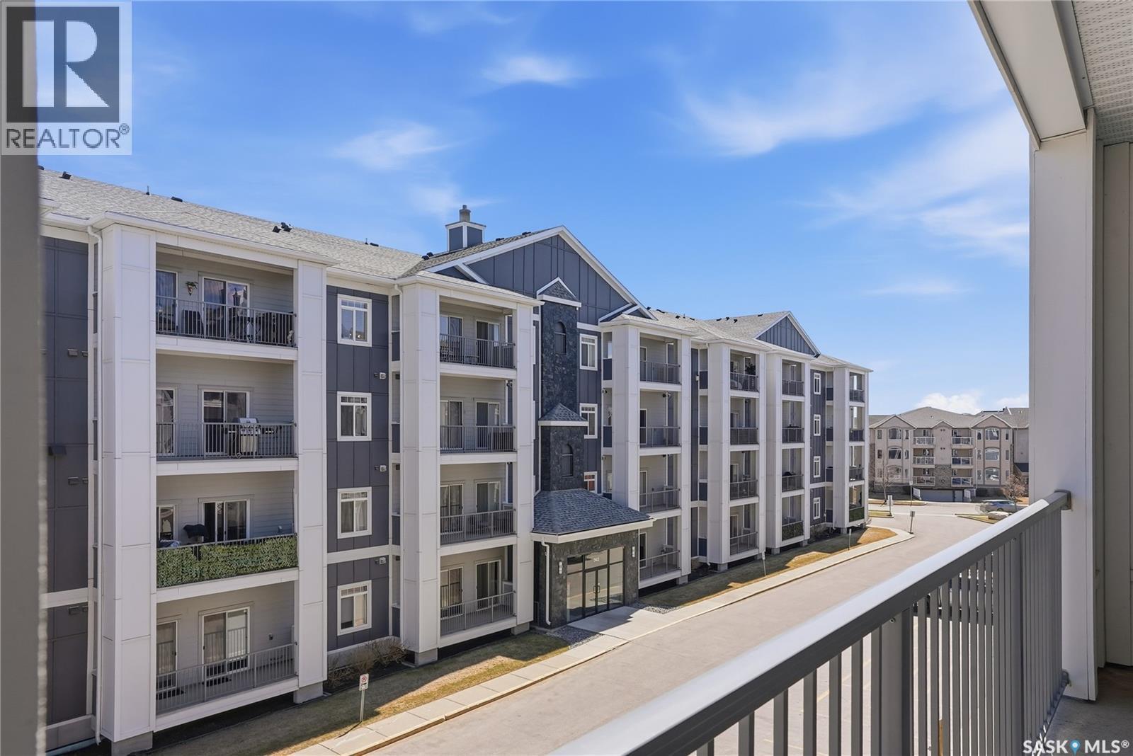 #313 333 Nelson ROAD - 35
