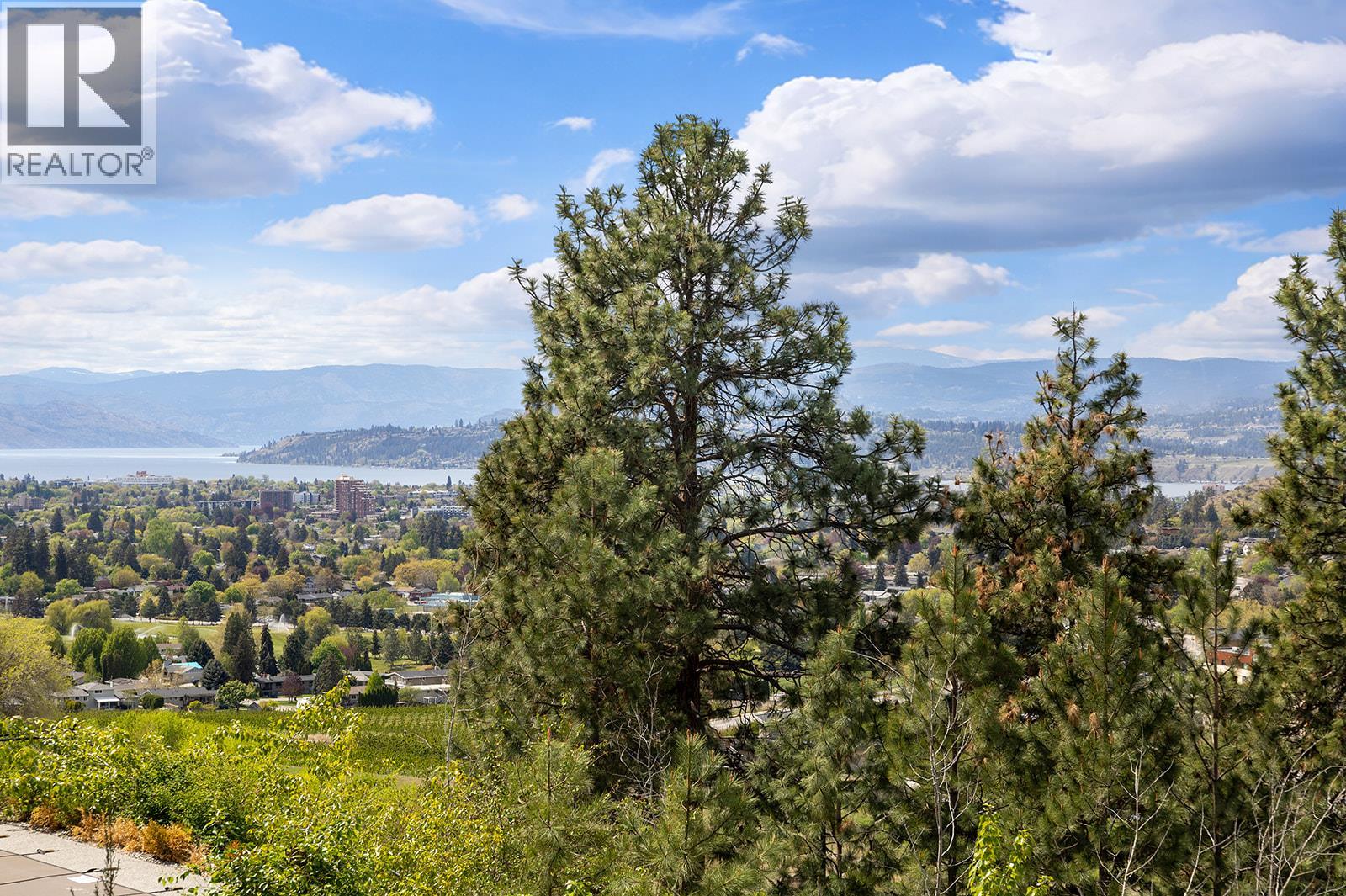600 Denali Drive, Kelowna