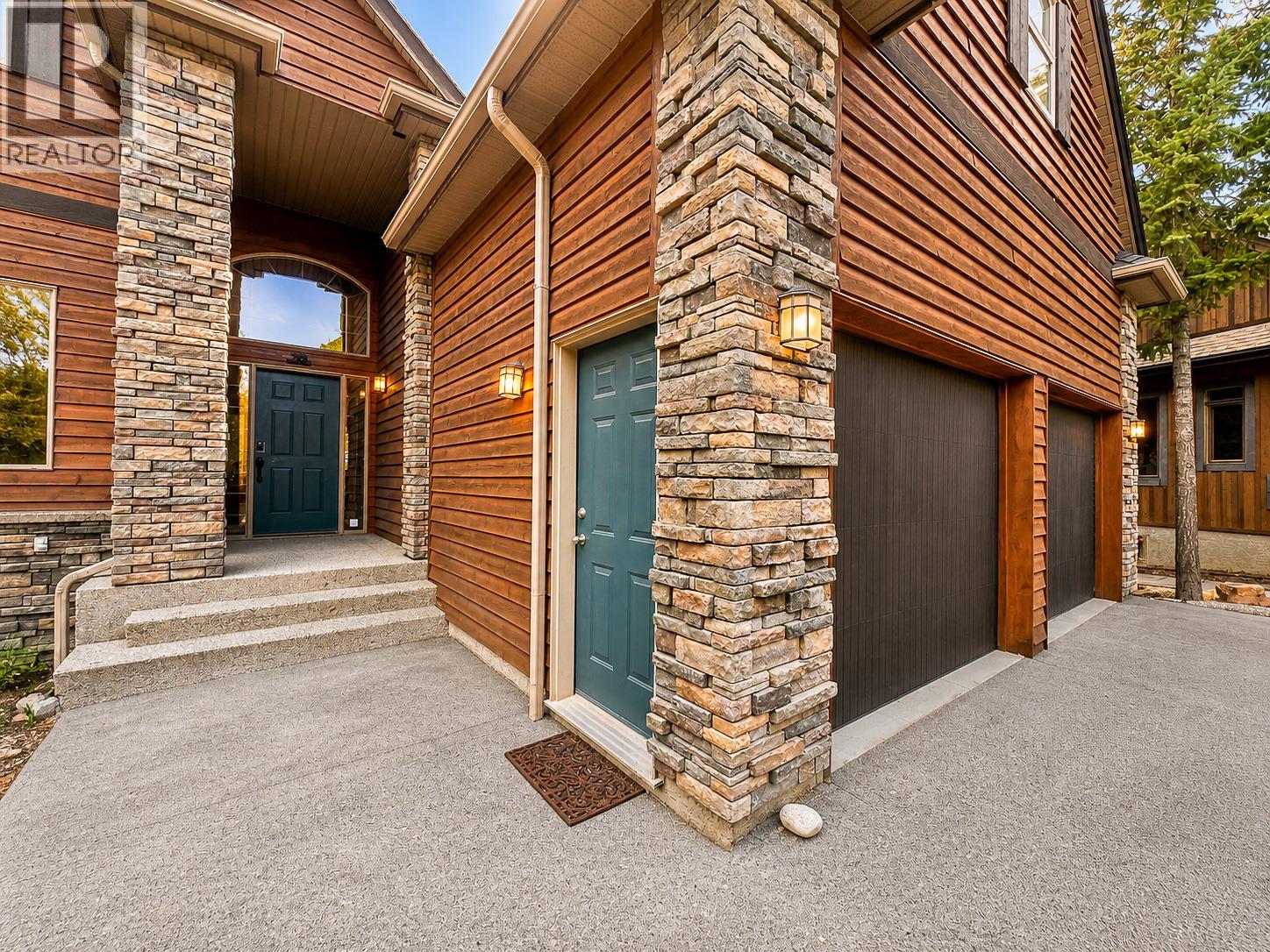 2568 SANDSTONE Green - 11