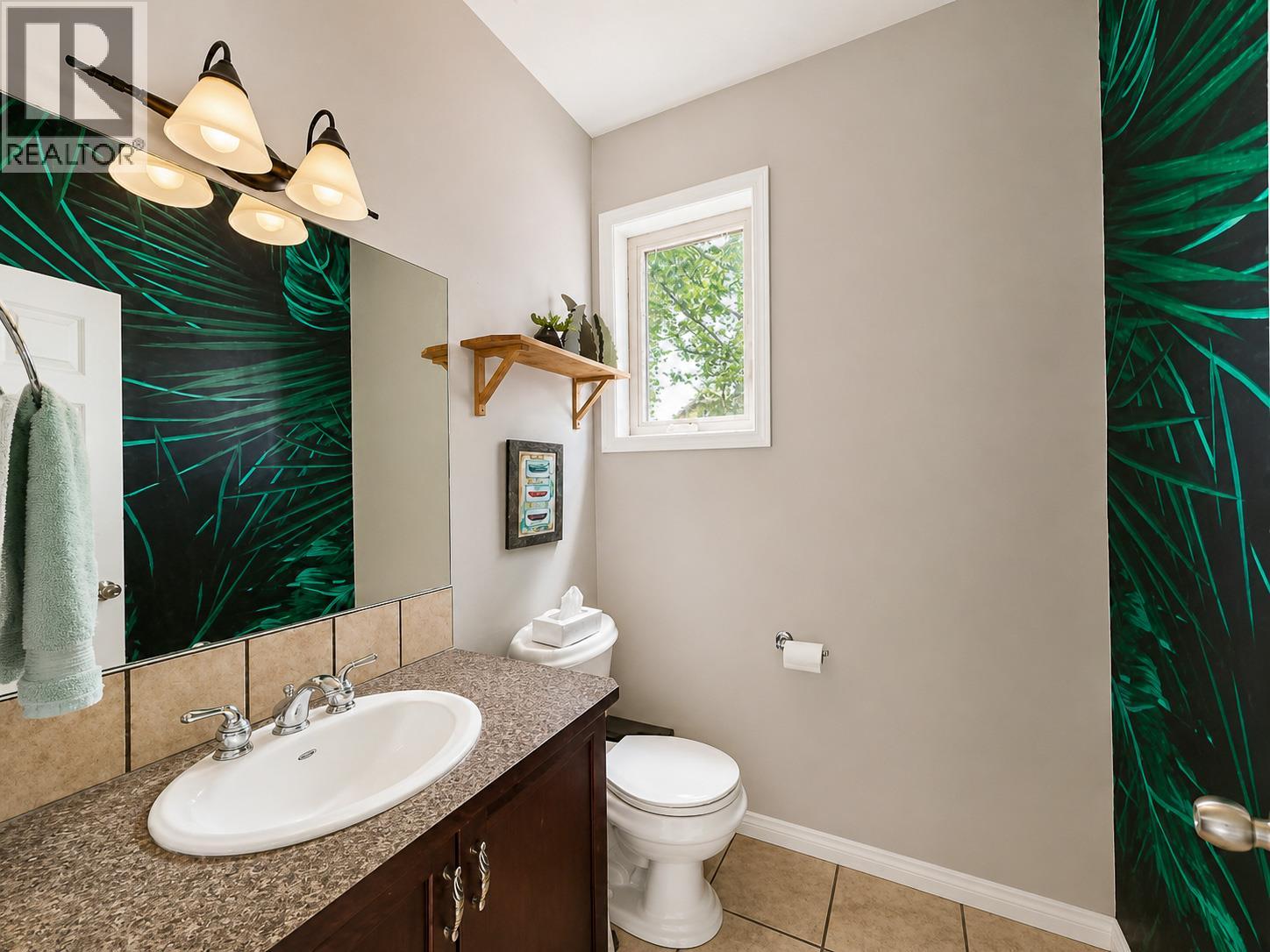 2568 SANDSTONE Green - 47
