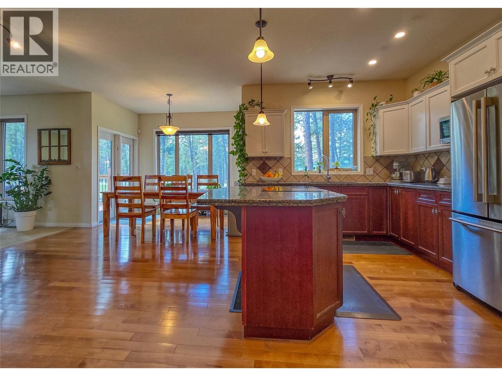 2568 SANDSTONE Green - 29