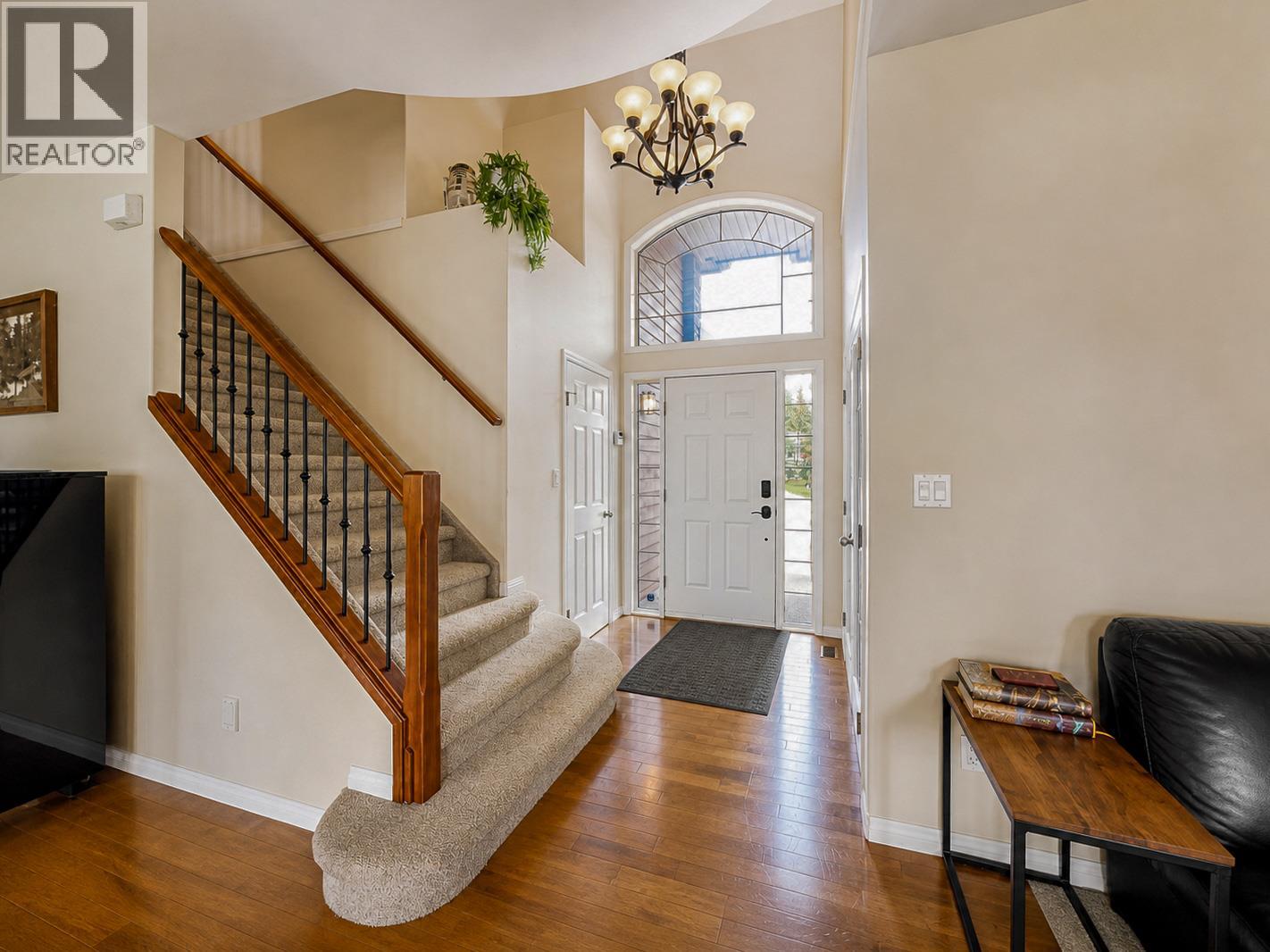 2568 SANDSTONE Green - 35