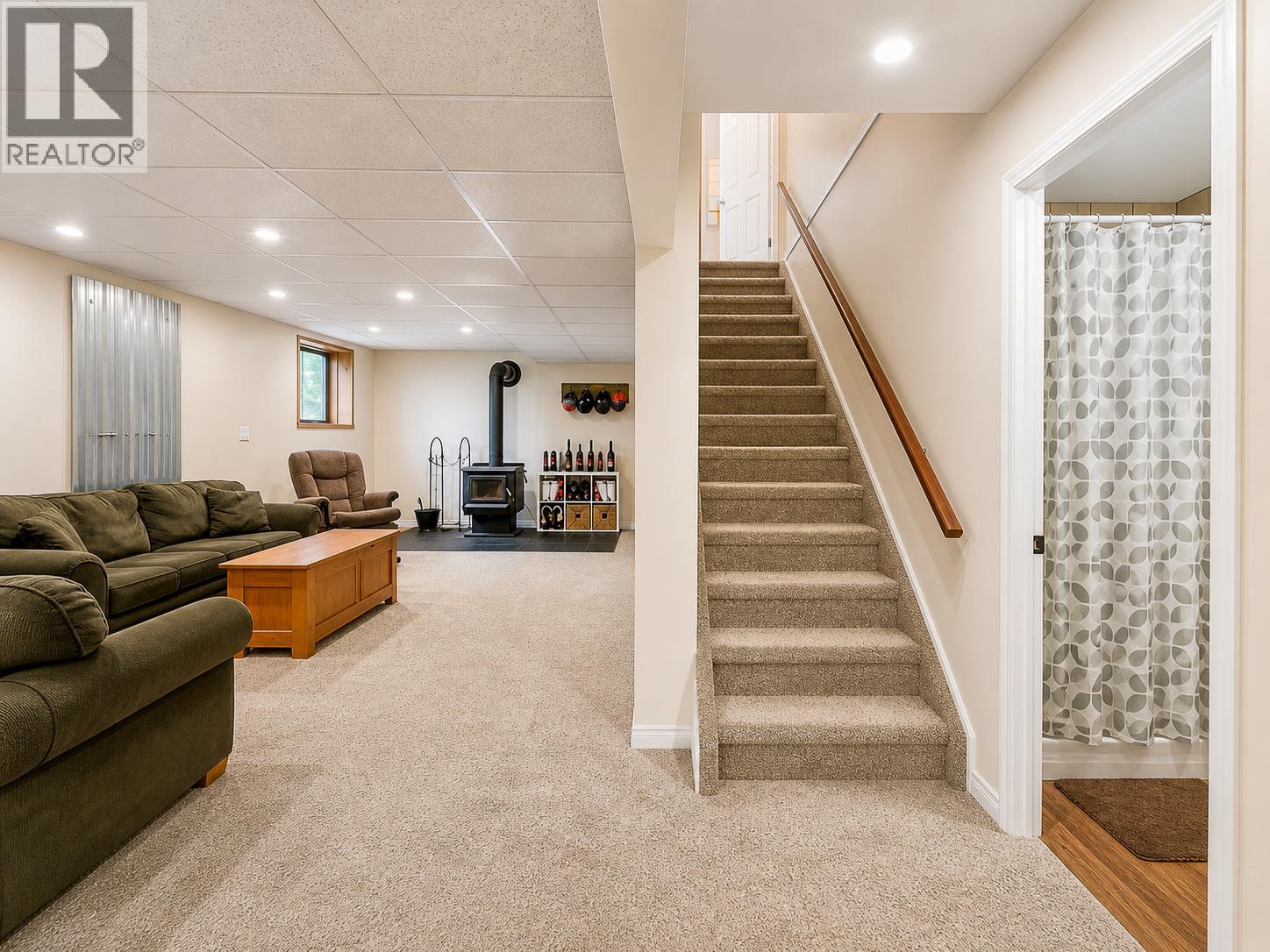 2568 SANDSTONE Green - 48