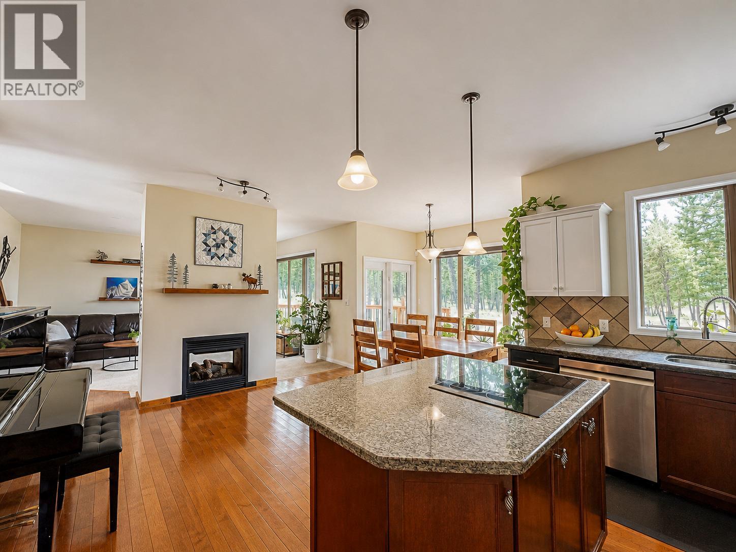 2568 SANDSTONE Green - 31