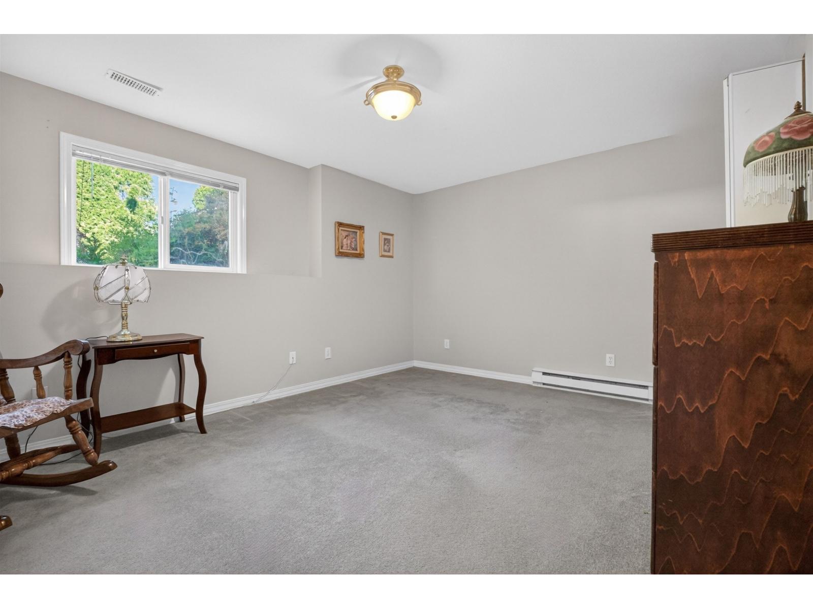 4 Bed, 3 Bath House for Sale in Abbotsford – 31515 SOUTHERN DRIVE, Abbotsford - Image 10