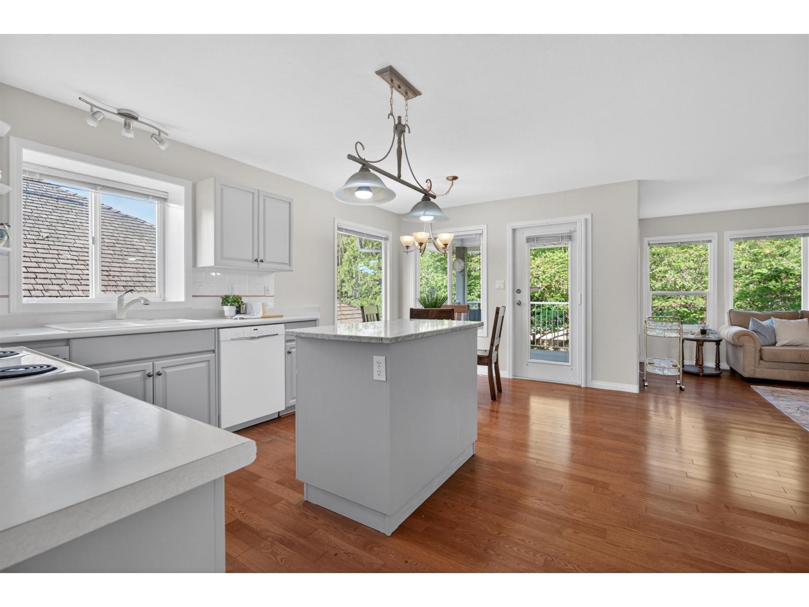 4 Bed, 3 Bath House for Sale in Abbotsford – 31515 SOUTHERN DRIVE, Abbotsford - Image 15
