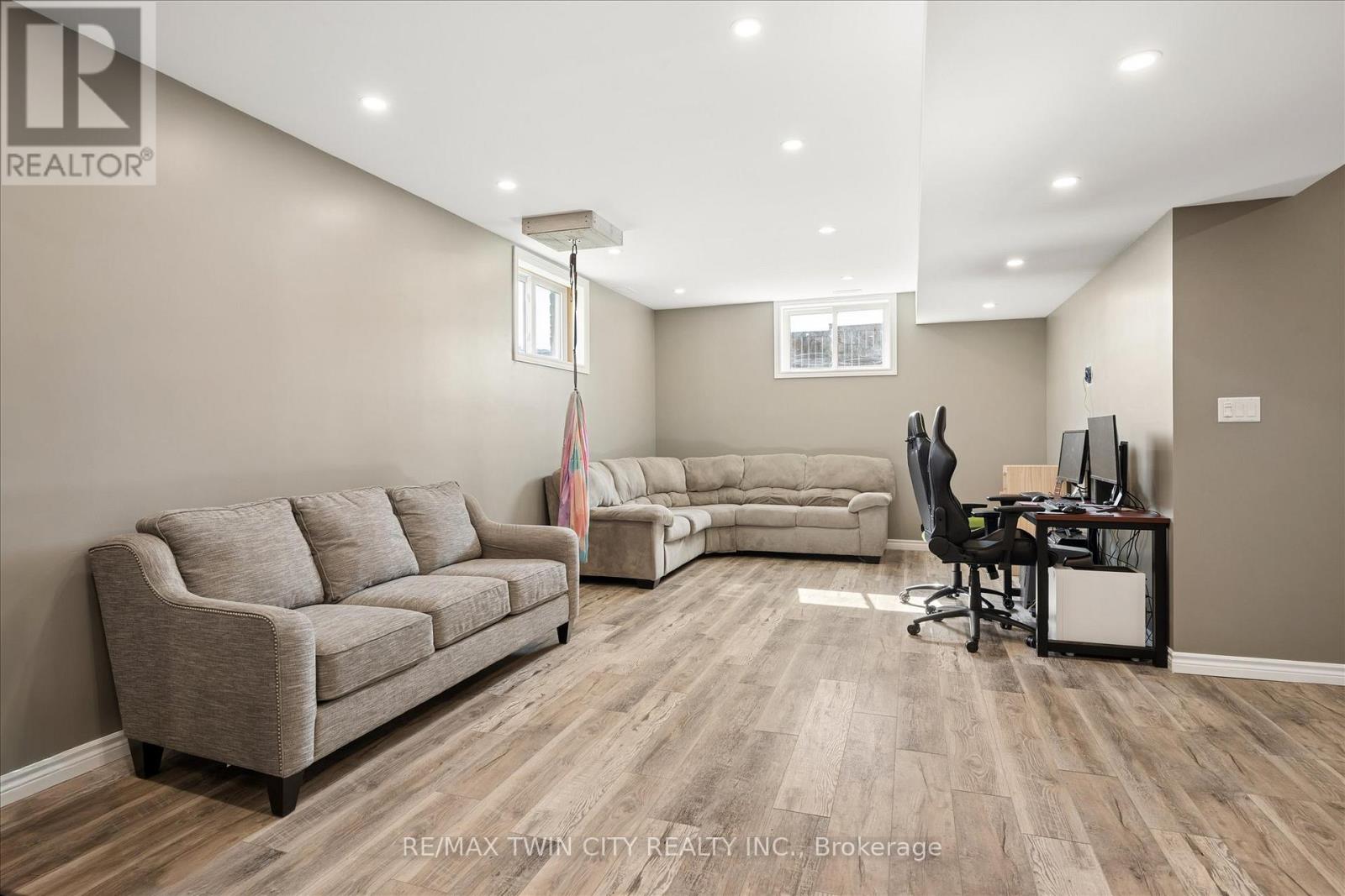 27 RIVER RUN ROAD - 47