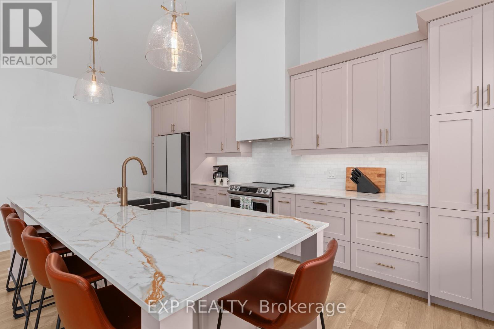 3195 BLESSINGTON ROAD - 6