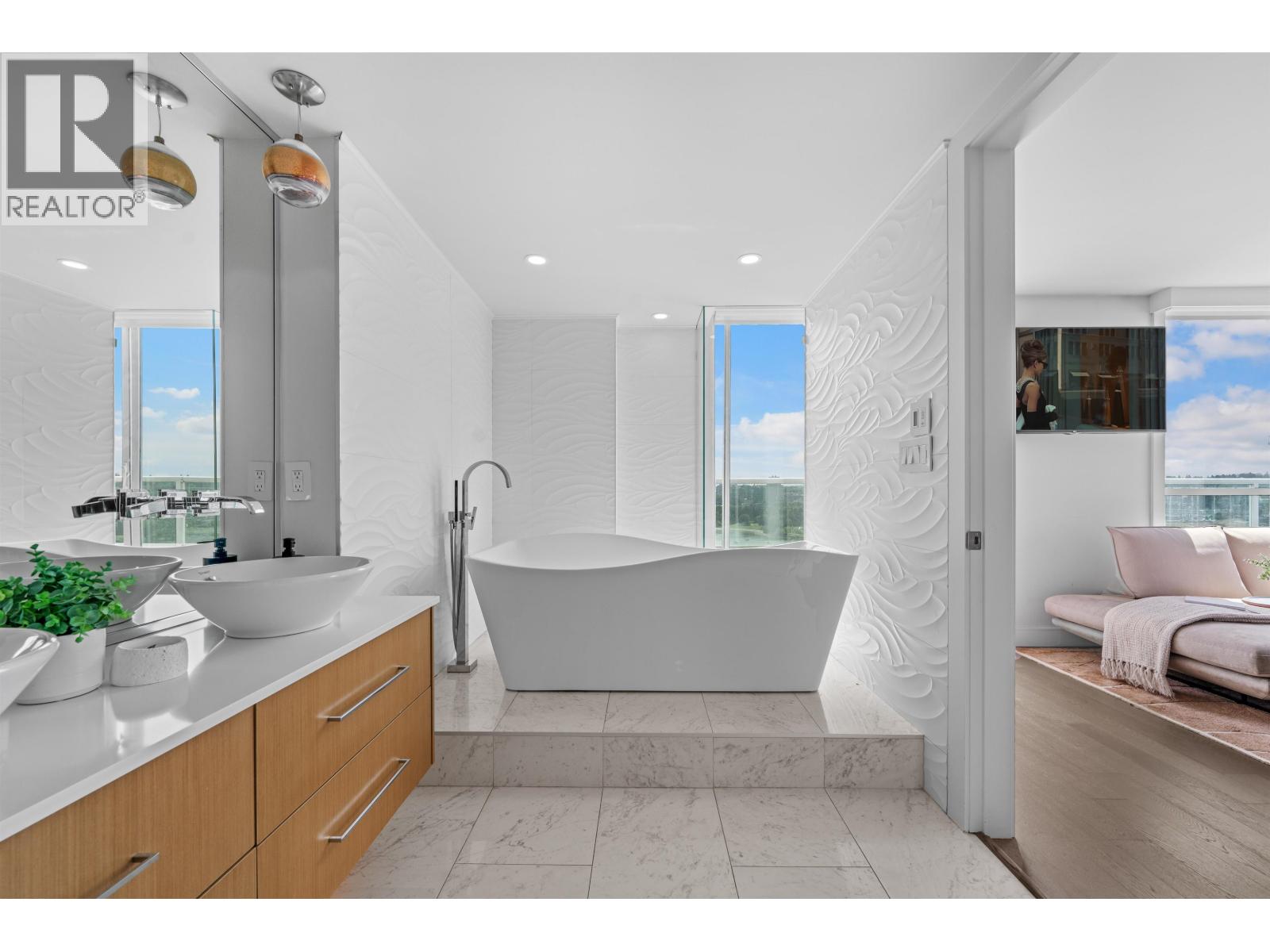 2403 1500 HOWE STREET, Vancouver