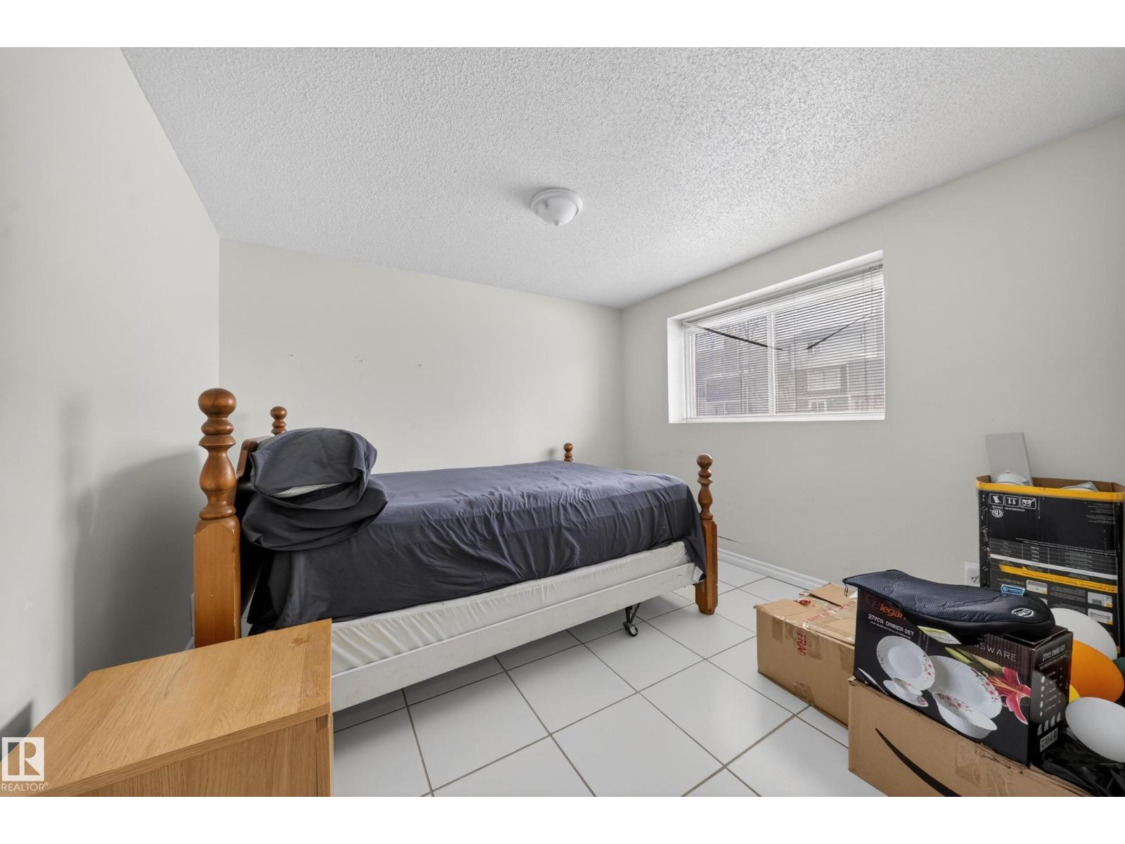 8312 29 AVE NW NW - 17
