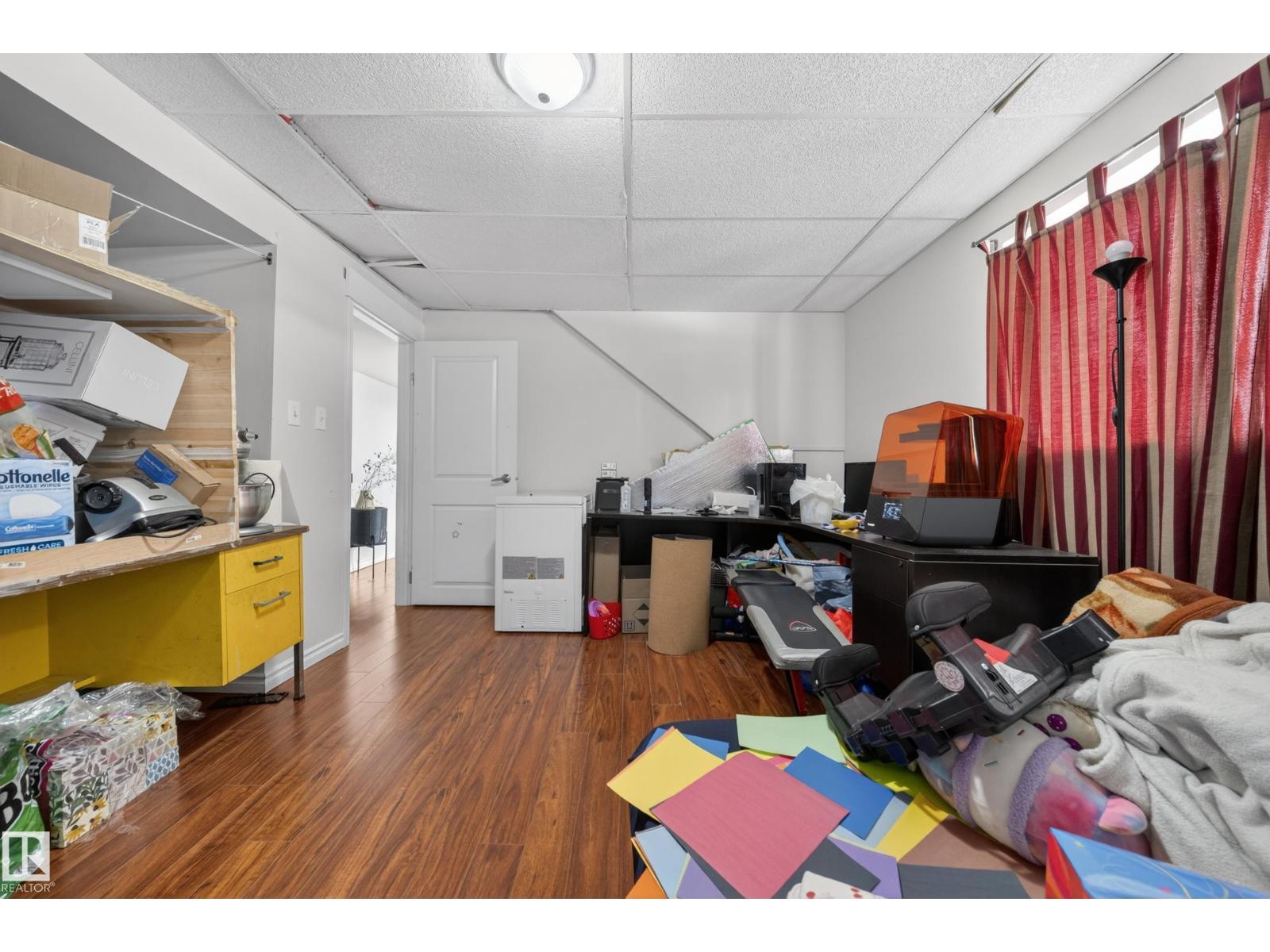 8312 29 AVE NW NW - 19