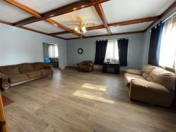 Bedroom - 211 Hamilton Street, Neepawa, MB R0J1H0 Photo 10