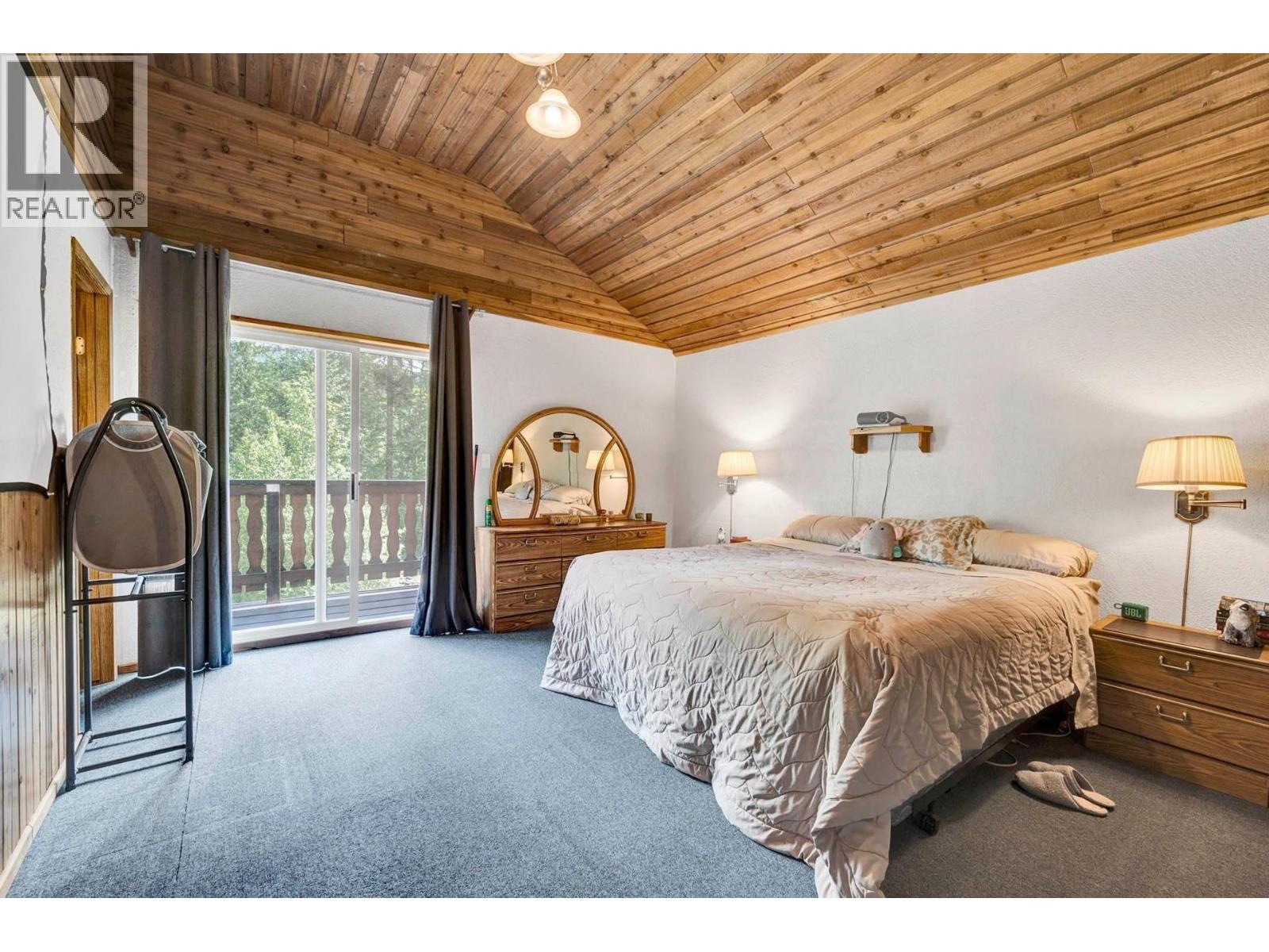 5305 Clearwater Valley Road - 17
