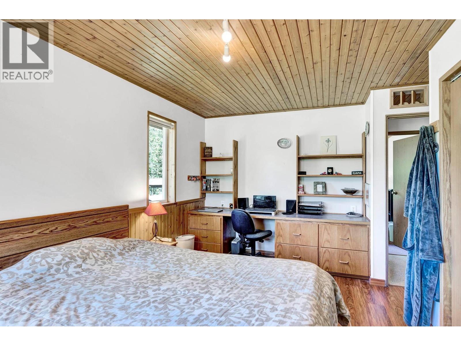 5305 Clearwater Valley Road - 23
