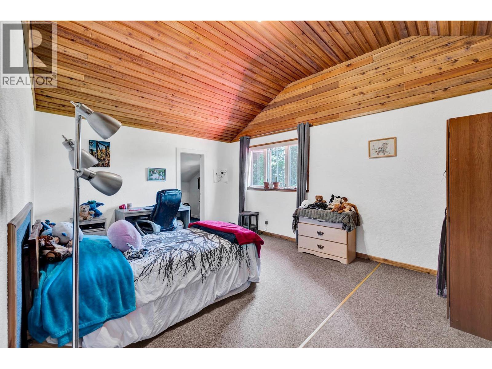 5305 Clearwater Valley Road - 28