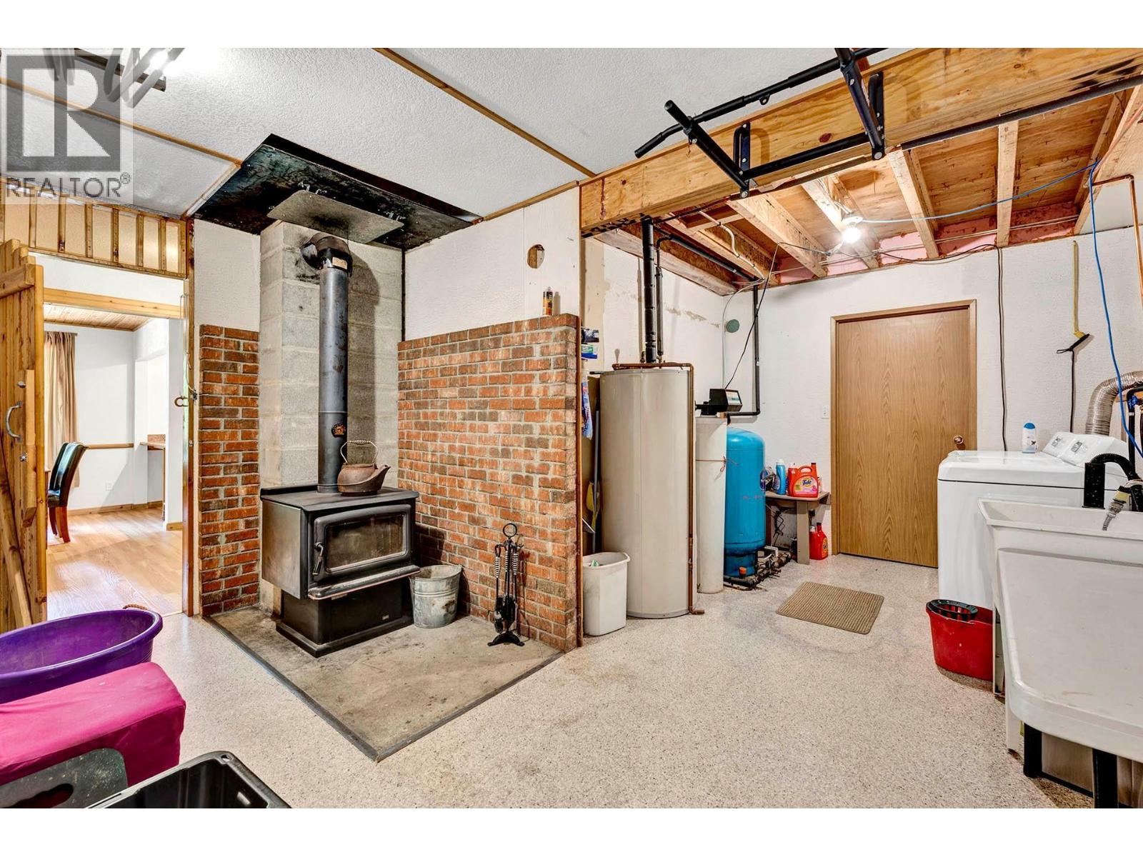 5305 Clearwater Valley Road - 45