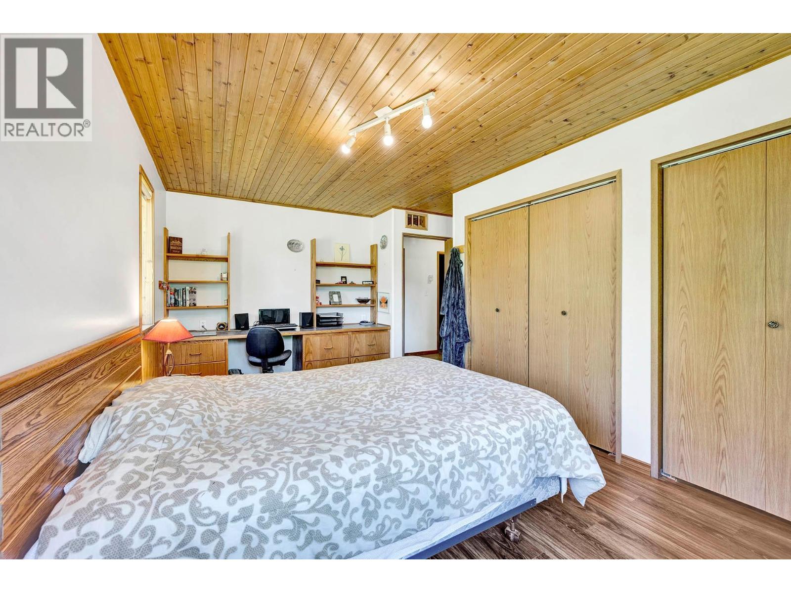 5305 Clearwater Valley Road - 25