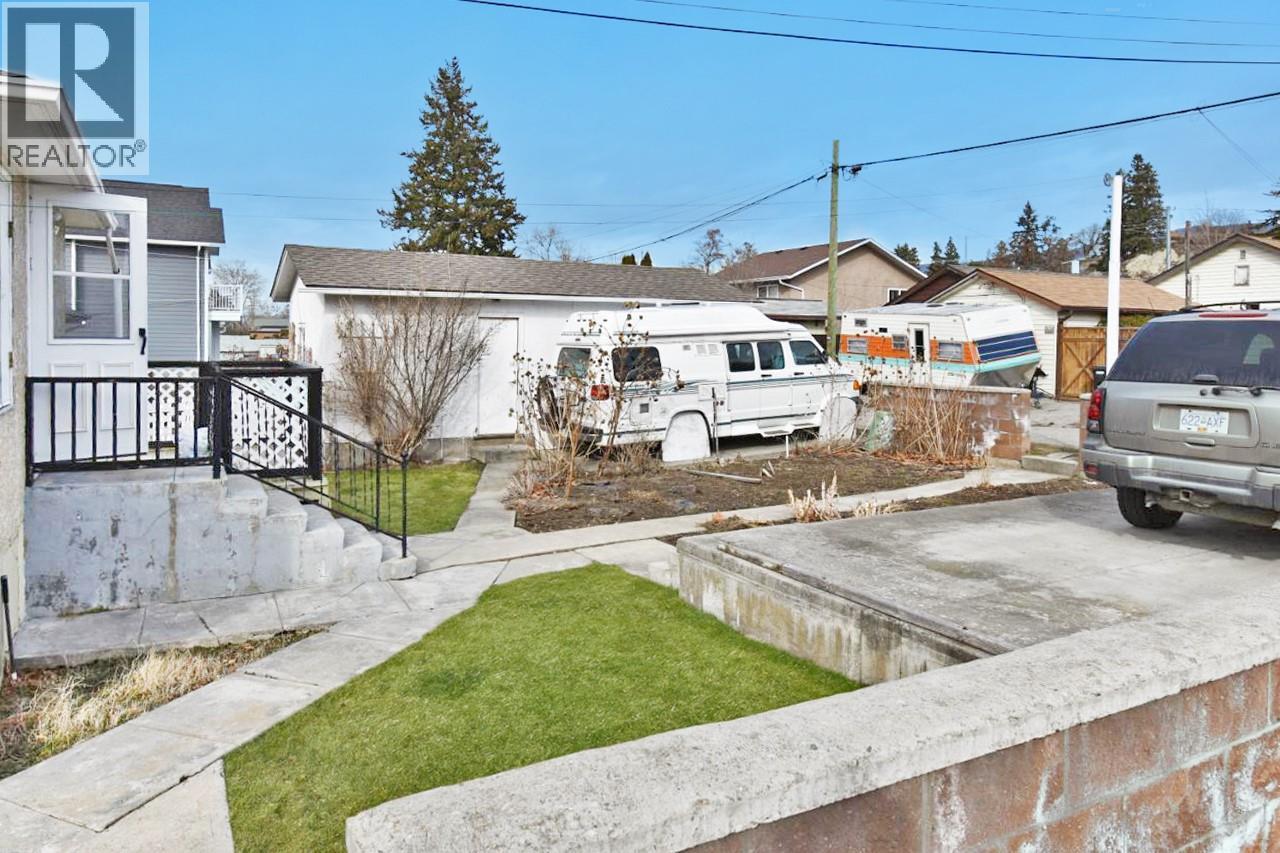 498 Braid Street - 4