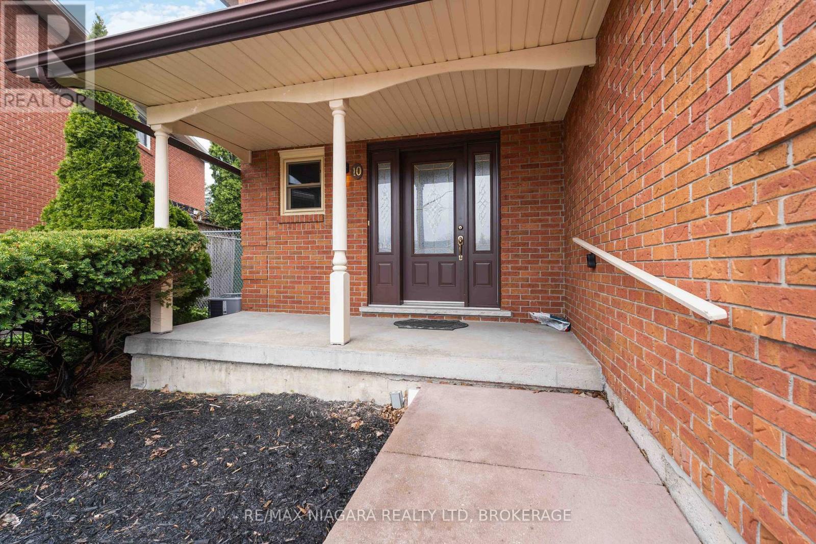 10 DONEGEL PLACE - Image 3