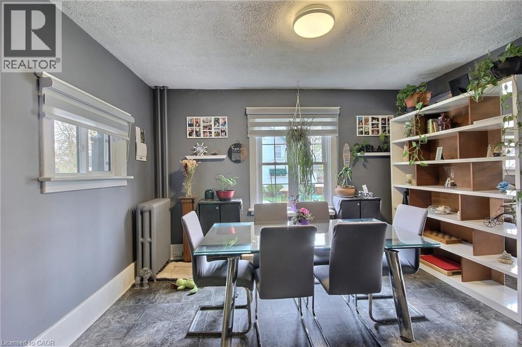 506 MAIN Street E - 3