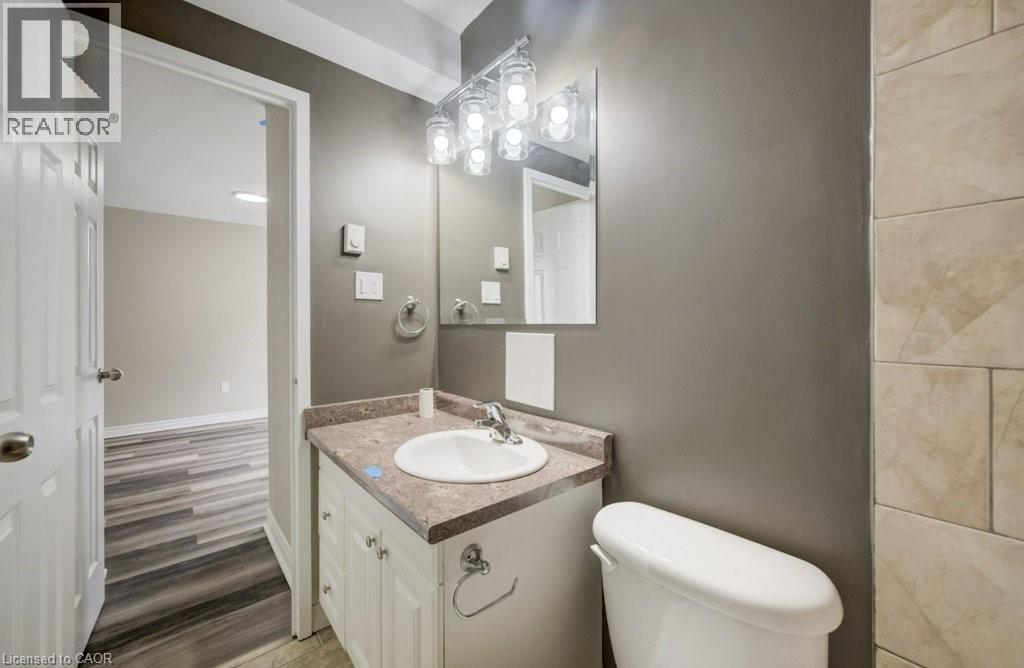 930 EAGLE Street N Unit# 3, Cambridge, Ontario, N3H1C4 — Photo 11