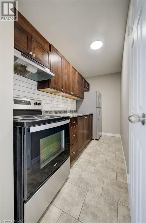 930 EAGLE Street N Unit# 3, Cambridge, Ontario, N3H1C4 — Photo 9