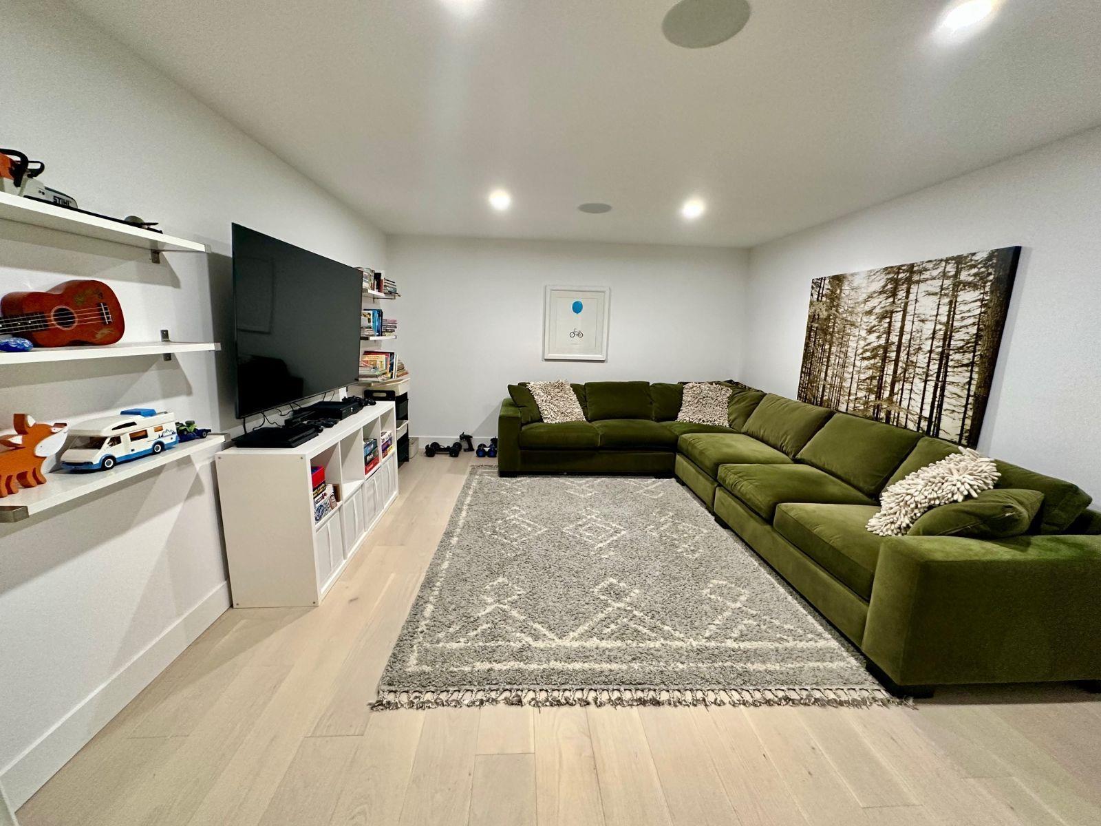 301 SECOND AVENUE, Cultus Lake North, Cultus Lake