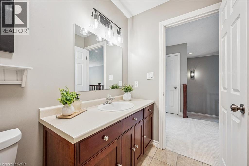 44 CRANE Crescent, Elmira, Ontario, N3B3M3 — Photo 4