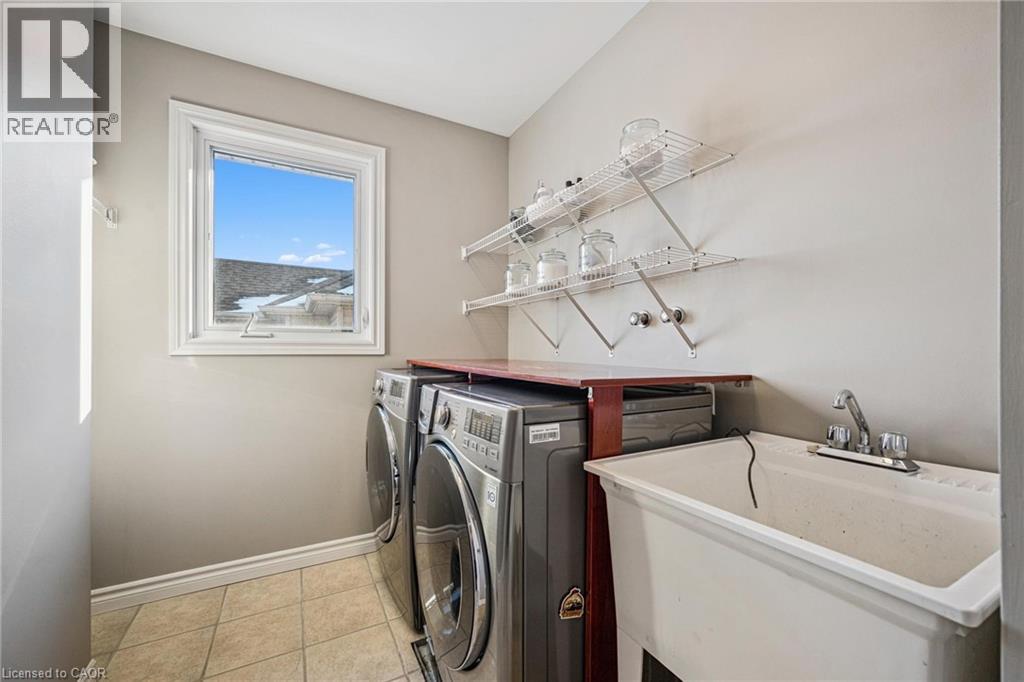 44 CRANE Crescent, Elmira, Ontario, N3B3M3 — Photo 36