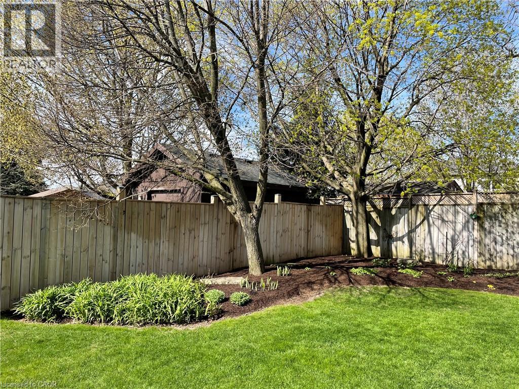 44 CRANE Crescent, Elmira, Ontario, N3B3M3 — Photo 39