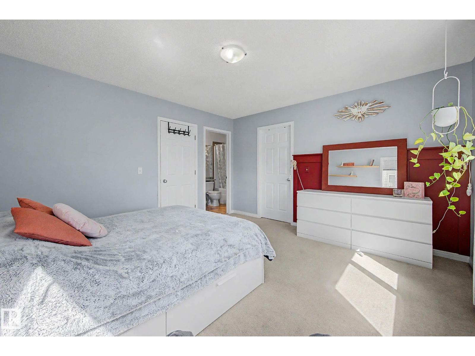 #15 5281 TERWILLEGAR BV NW - 19