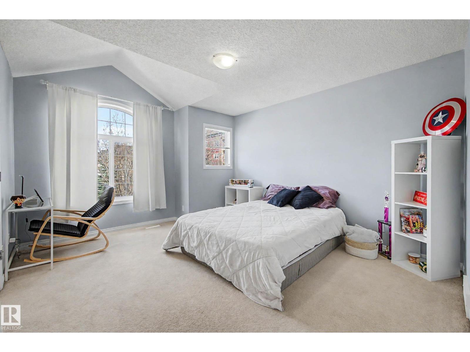 #15 5281 TERWILLEGAR BV NW - 21