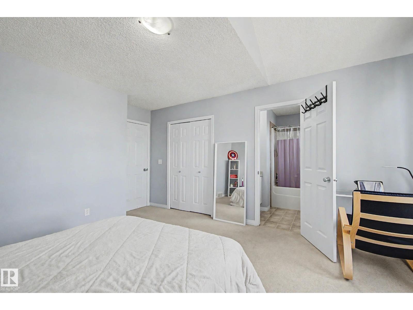 #15 5281 TERWILLEGAR BV NW - 23