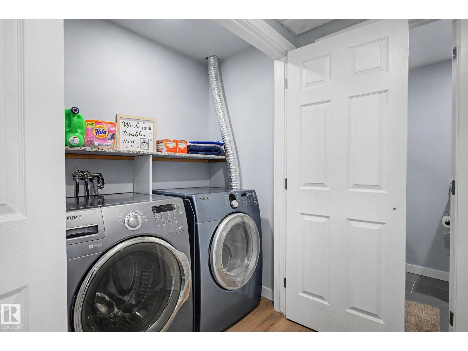 #15 5281 TERWILLEGAR BV NW - 32