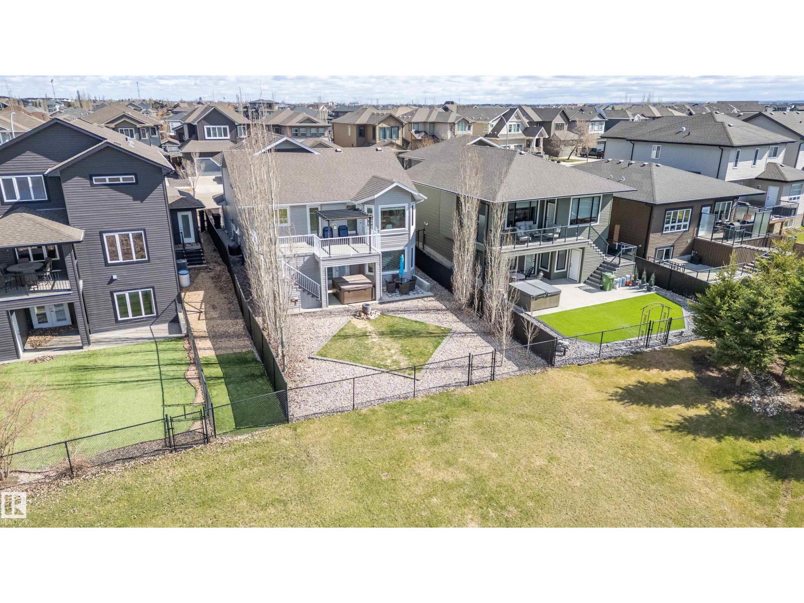 437 MEADOWVIEW DR - 4