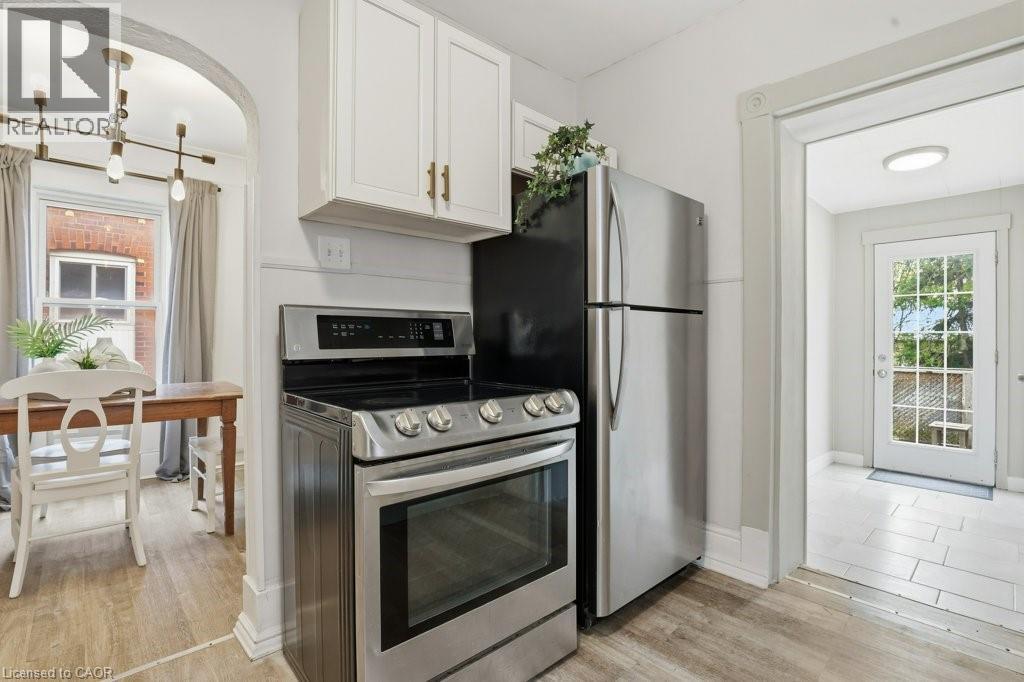 391 DOURO Street, Stratford, Ontario, N5A3S8 — Photo 8
